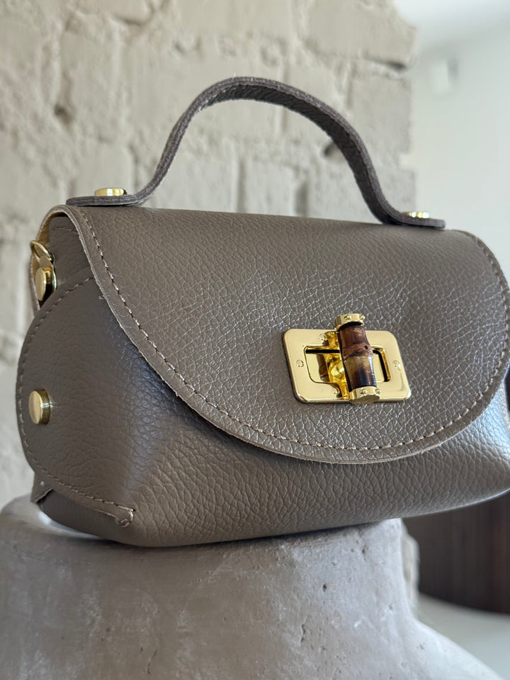 MINI ARWEN - Liten Läder väska med bambulås - Taupe
