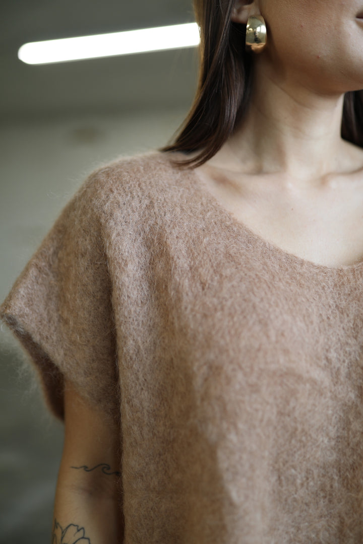 POLLY - Fluffy Mohair Sweater - Camel