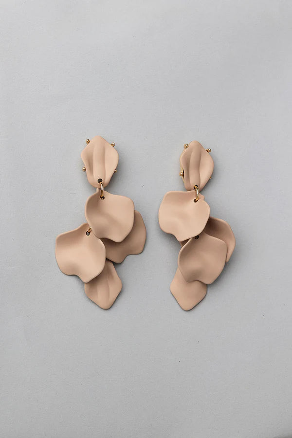 BOW 19 - Leaf earring - Matt Beige