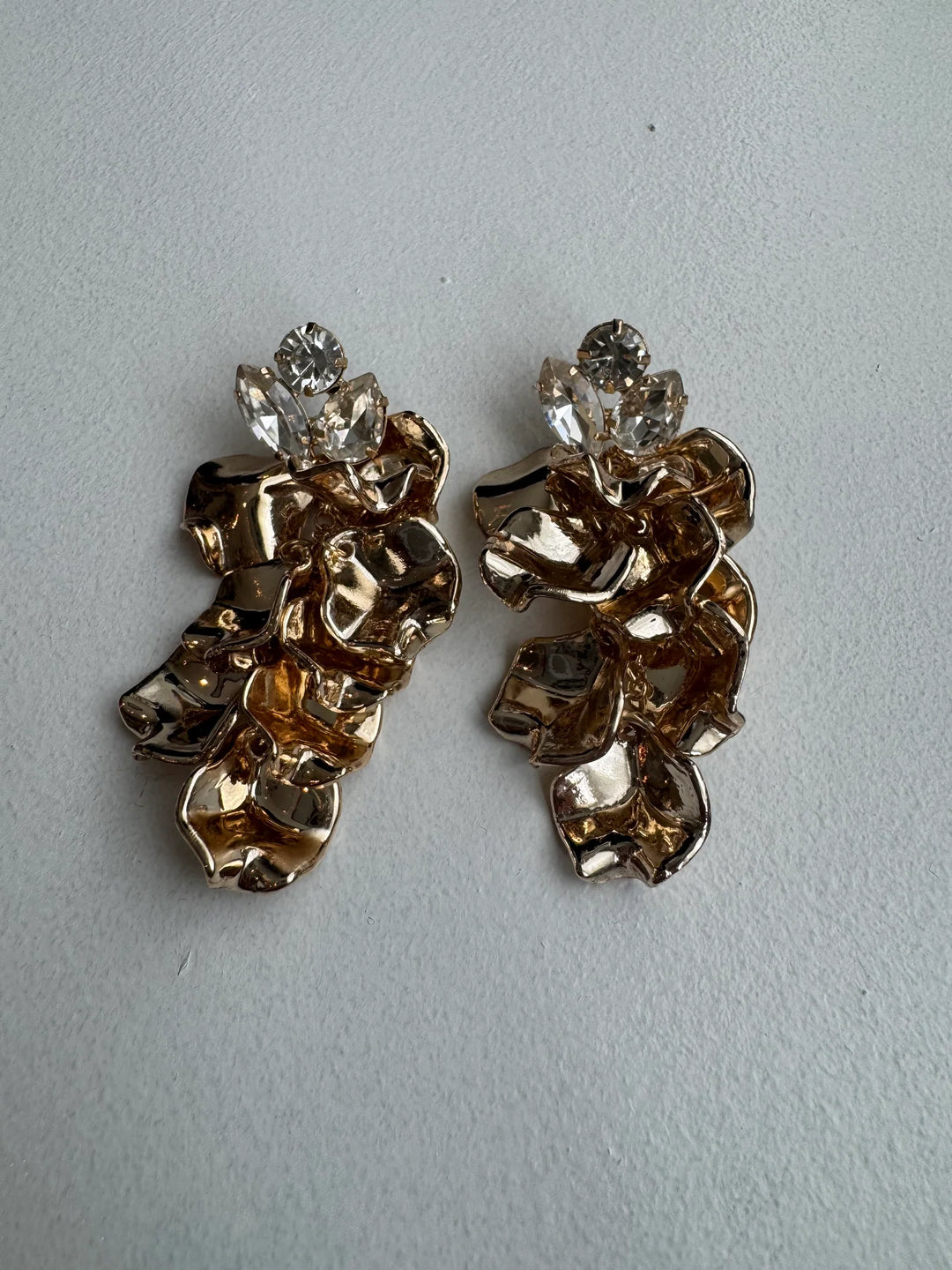 BOW 19 - Leaf Stone earring - Guld