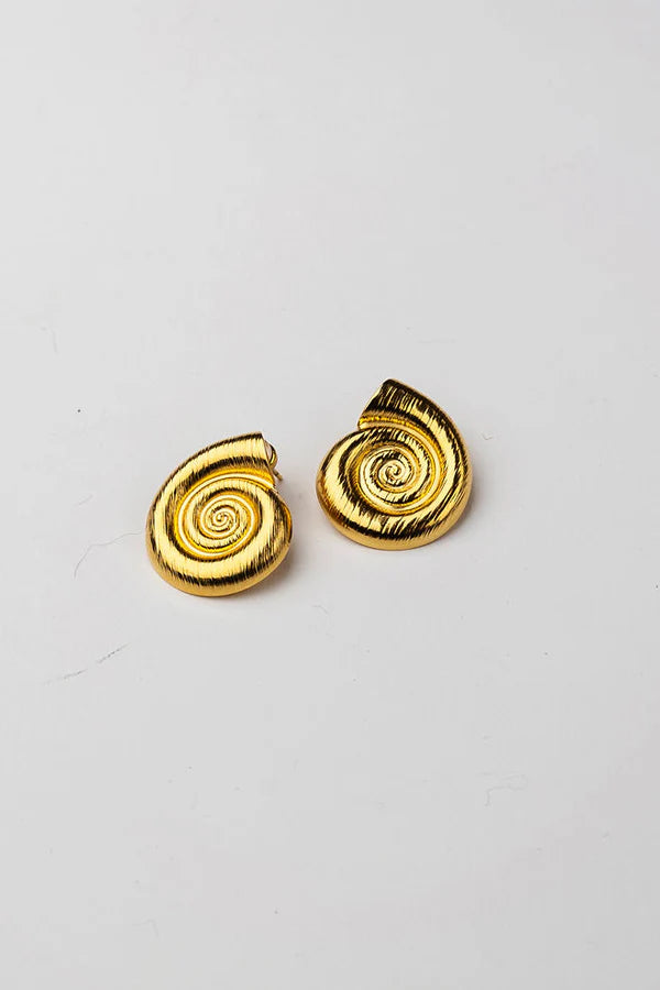BOW 19 - Shell Stud earring - Guld