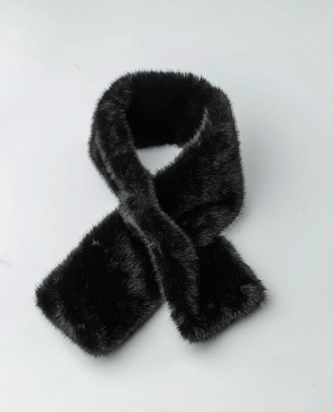 BOW 19 - Anais fake fur scarf - Black
