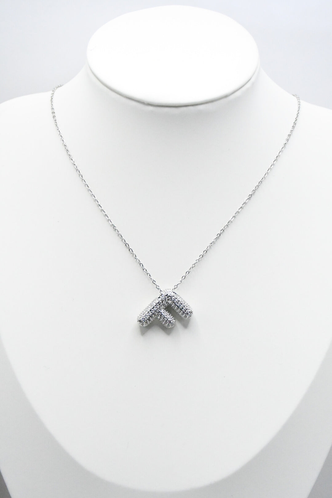 LETTERS - F - Halsband - Silver