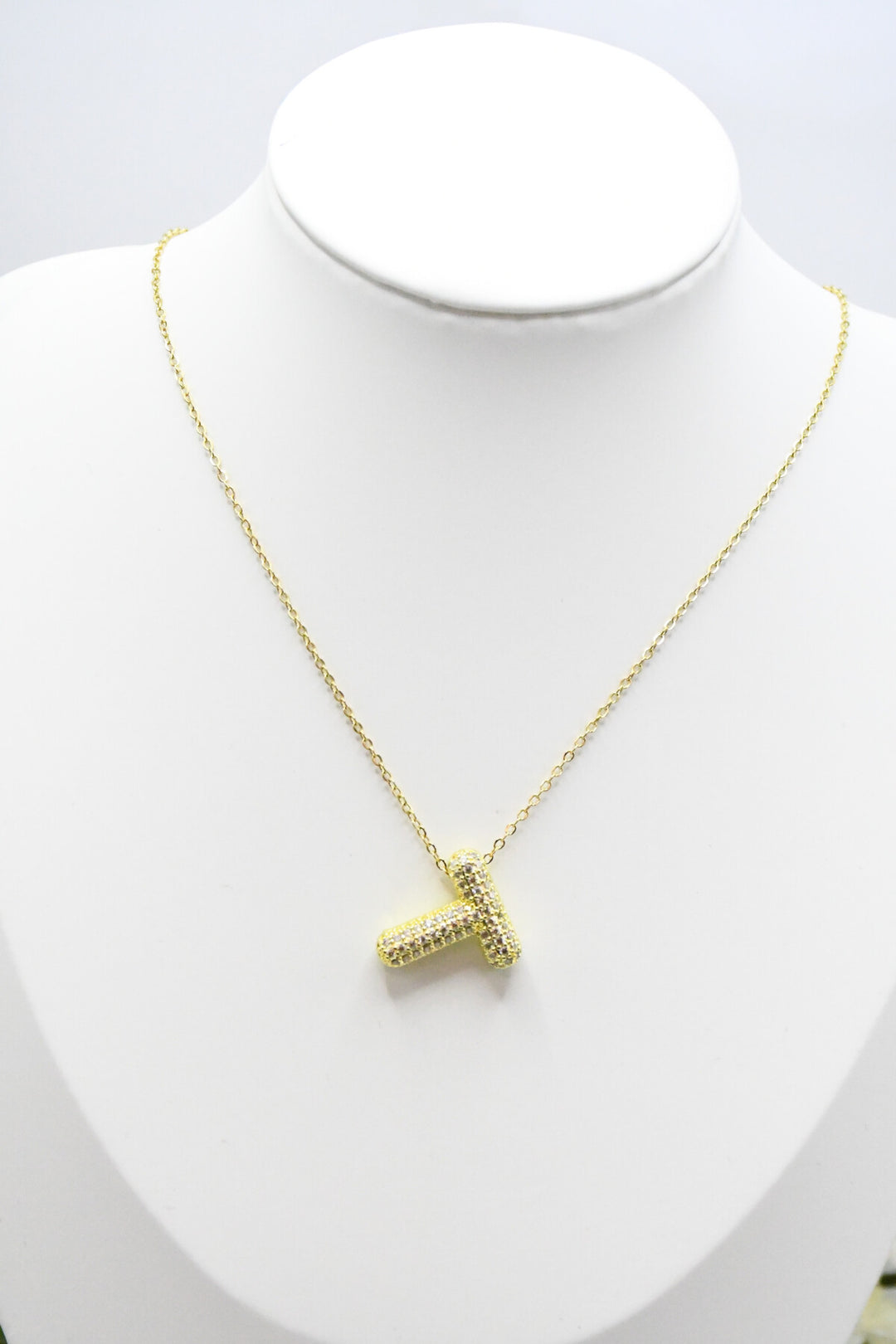 LETTERS - T - Halsband - Guld