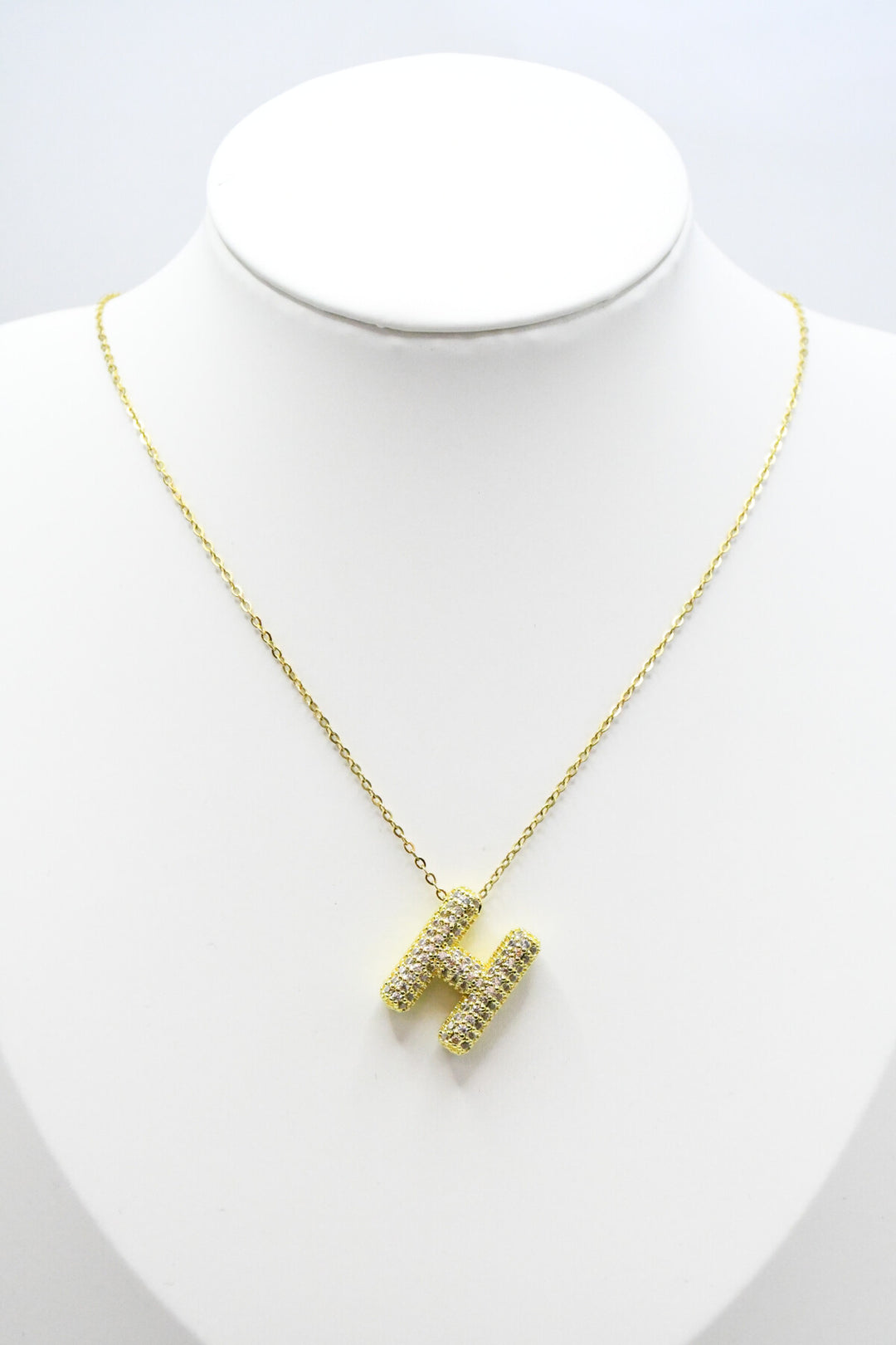 LETTERS - H - Halsband - Guld