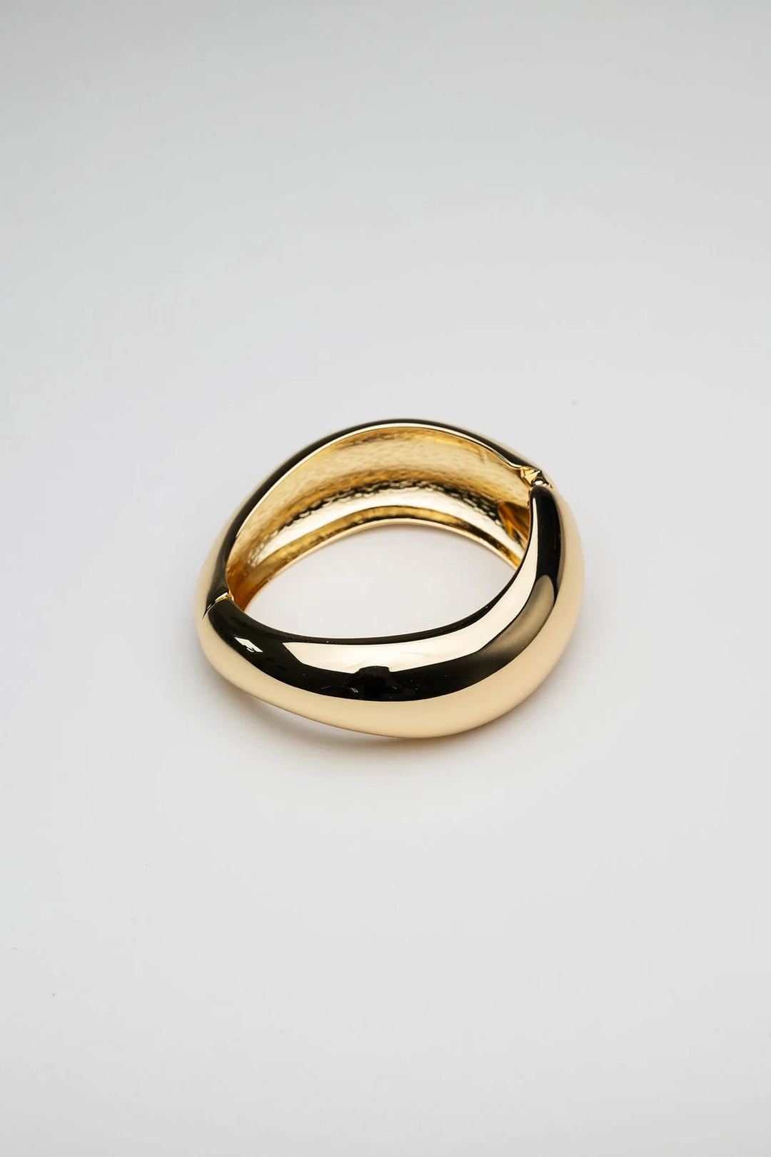 BOW 19 - Wave Bracelet - Gold