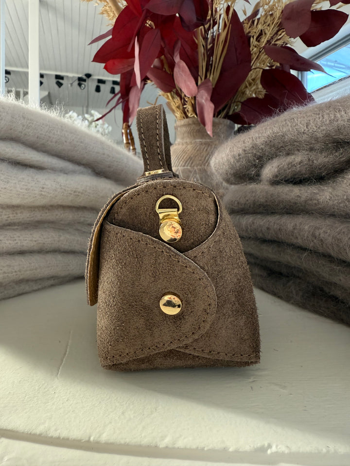 MINI ARWEN - Liten mocka väska med bambu lås - Taupe