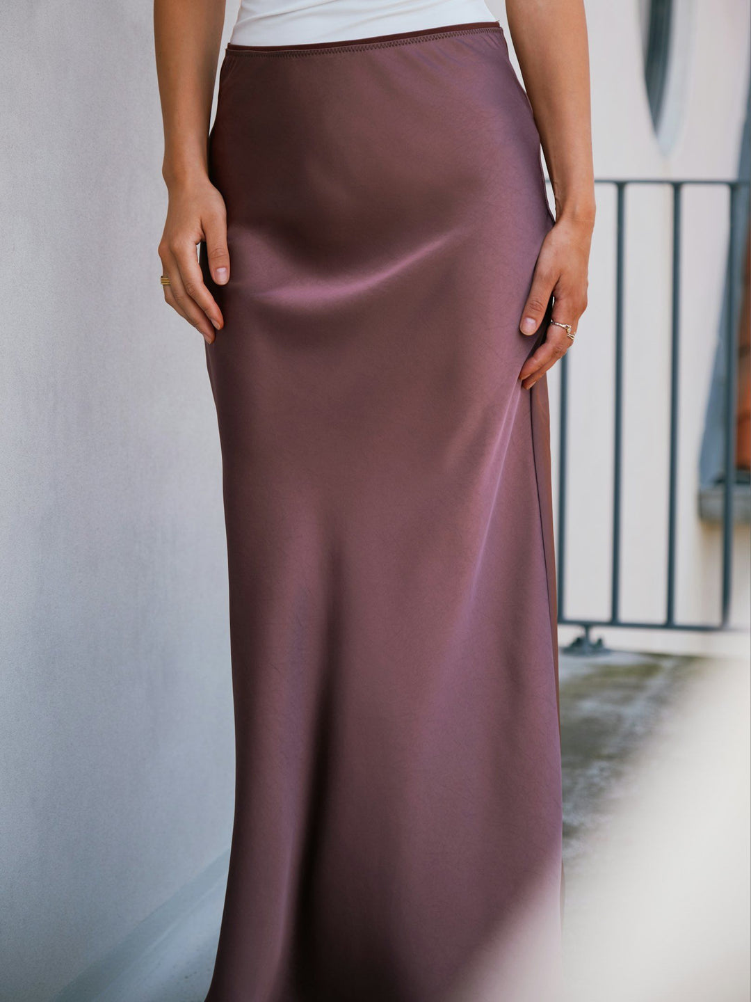 Neo Noir - Vicky Heavy Sateen Skirt - Dark Rose