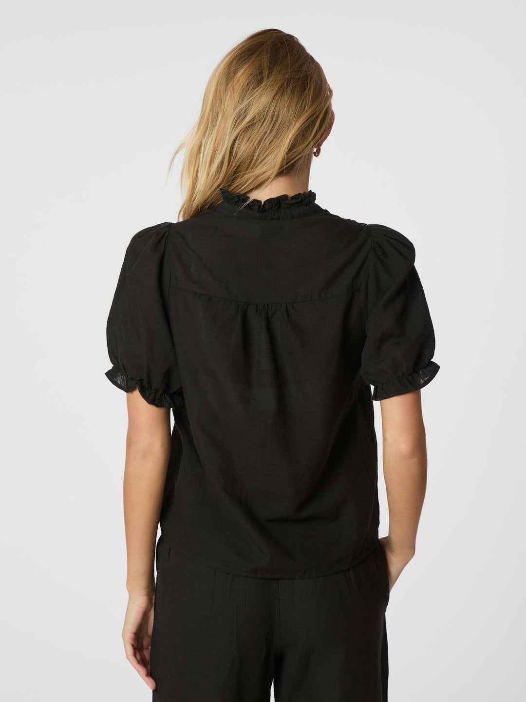 Neo Noir - Odesa Linen Blouse - Black