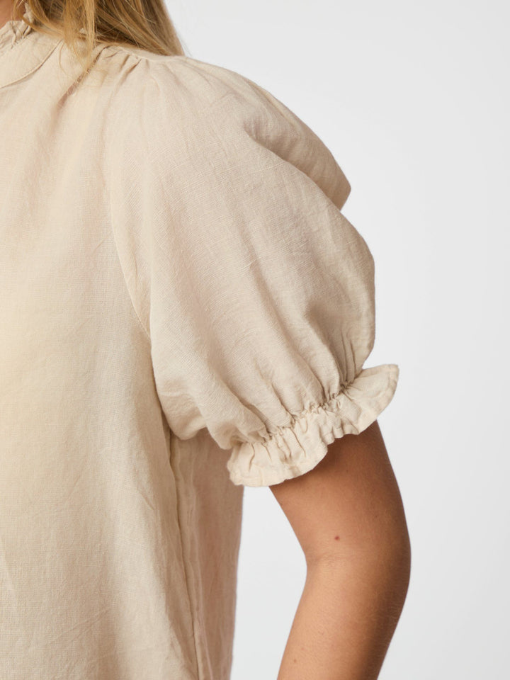 Neo Noir - Odesa Linen Blouse - Sand