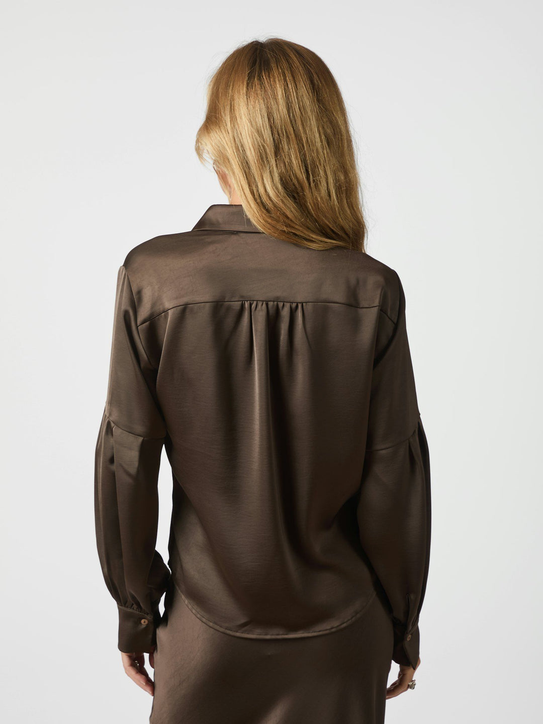 Neo Noir - Naja Satin Shirt - Dark Brown