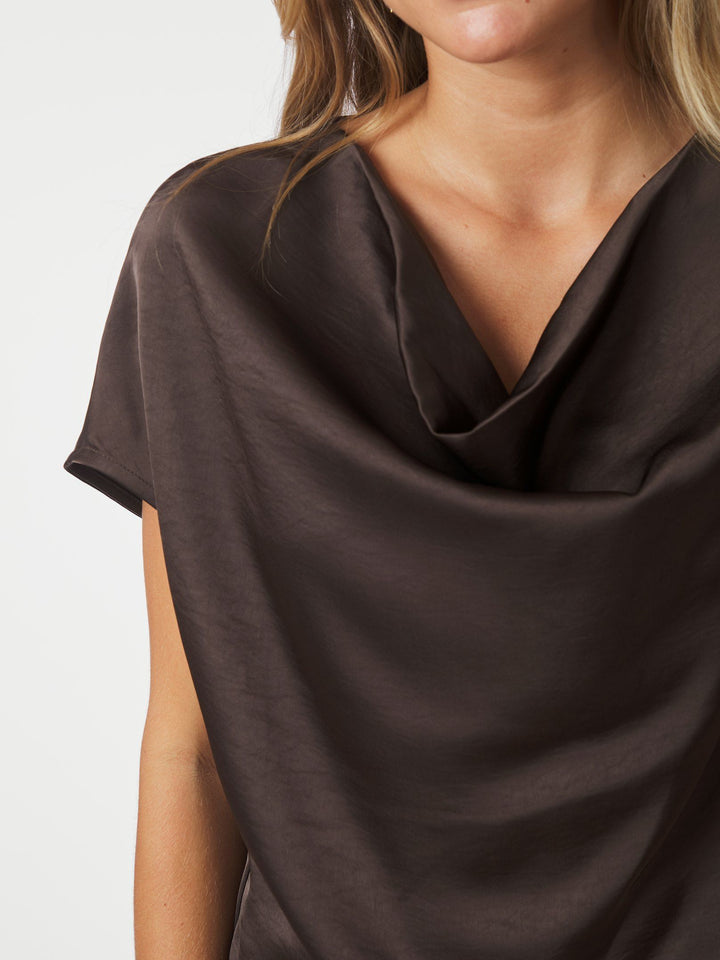 Neo Noir - Annabeth Heavy Sateen Tee - Dark Brown
