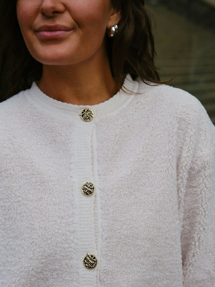 Neo Noir - Limo Fluffy Knit Cardigan - Creme