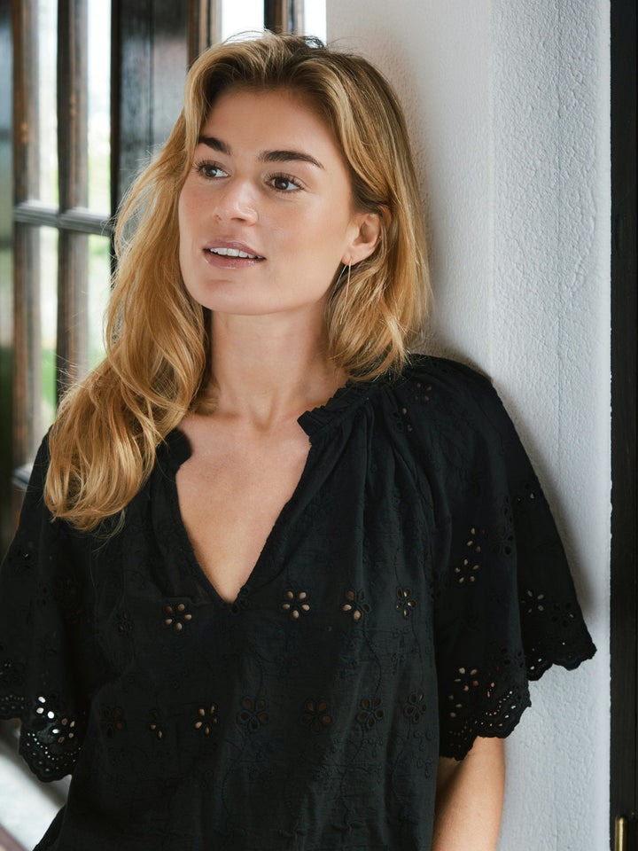 Neo Noir - Odet Embroidery Blouse - Black