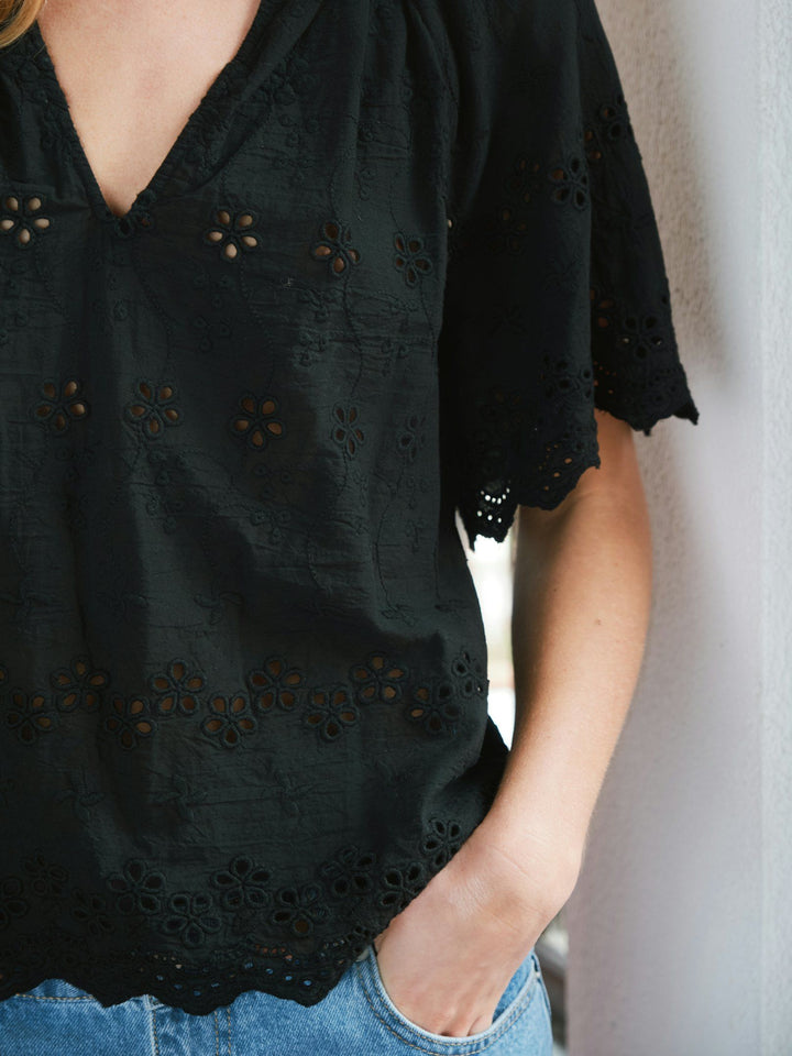 Neo Noir - Odet Embroidery Blouse - Black
