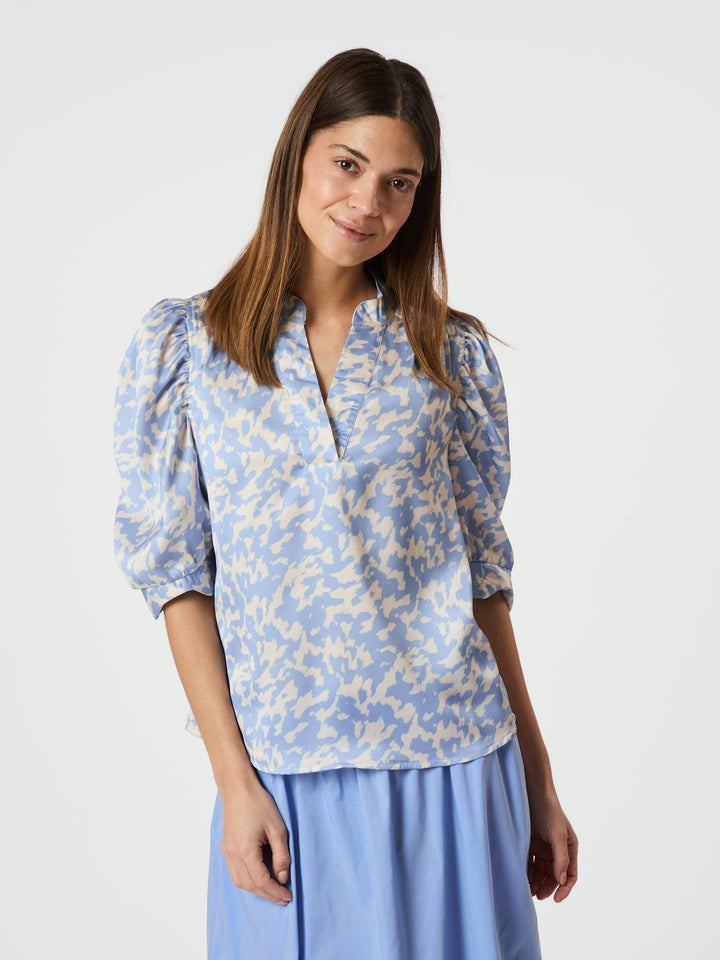 Neo Noir - Roella Graphic Satin Blouse - Light Blue