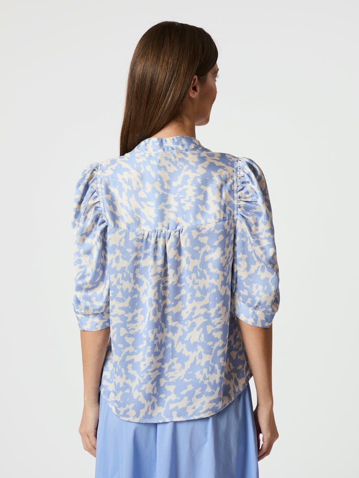 Neo Noir - Roella Graphic Satin Blouse - Light Blue
