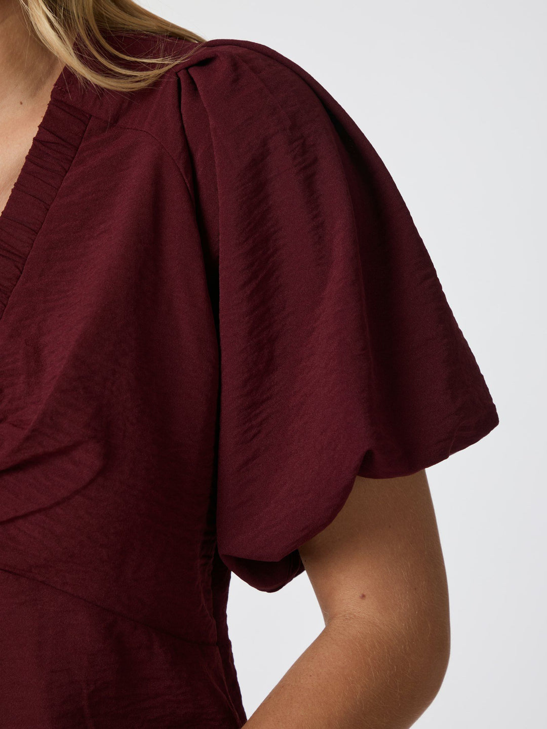 Neo Noir - Irina Structure Blouse - Wine