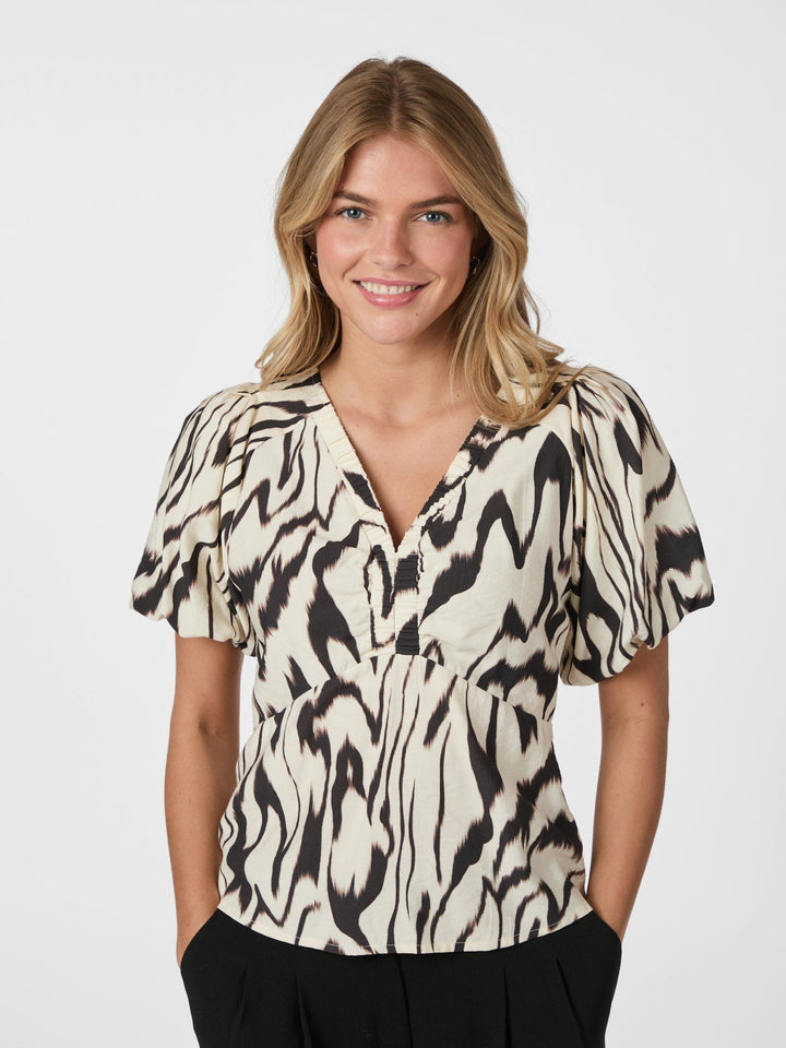 Neo Noir - Irina Graphic Blouse