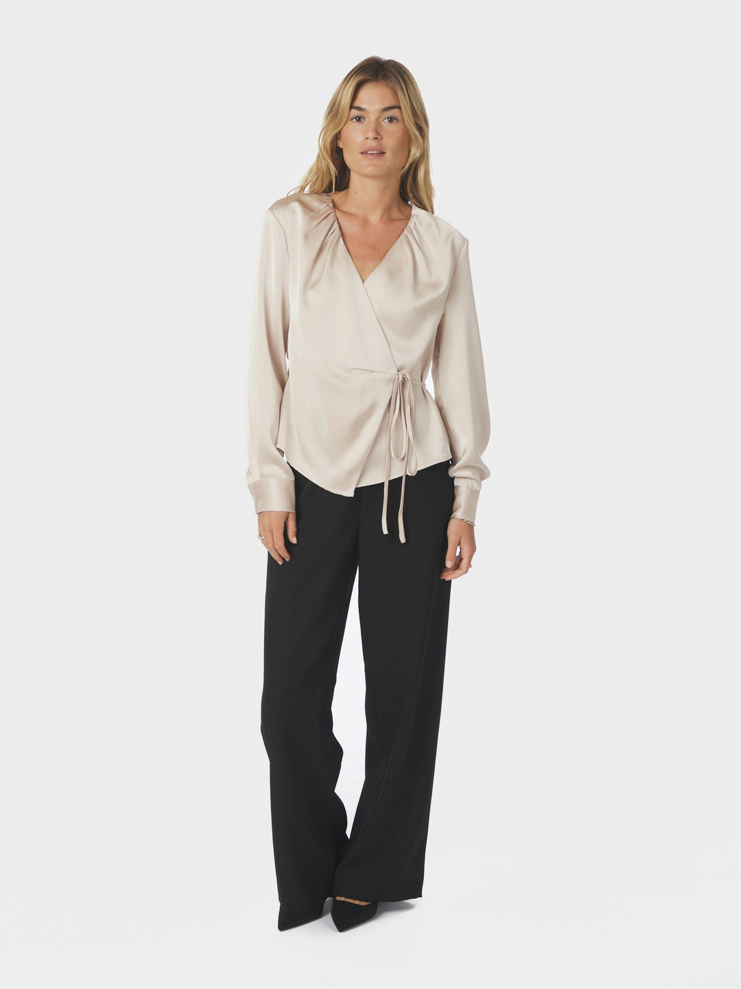 Neo Noir - Caprina Heavy Sateen Blouse - Champagne