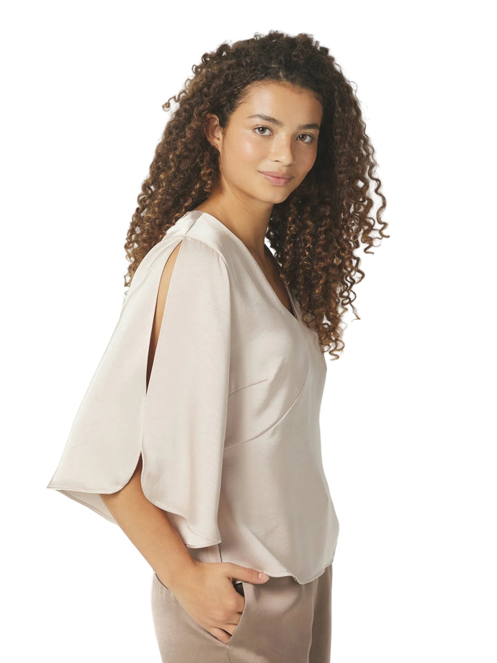 Neo Noir - Remana Heavy Sateen Blouse - Champagne