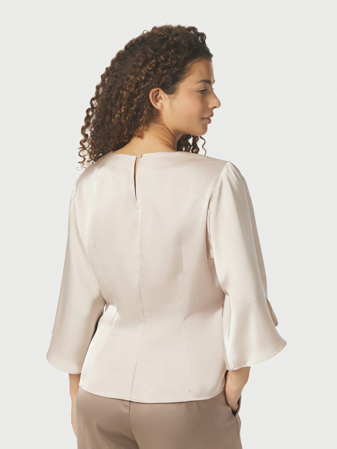 Neo Noir - Remana Heavy Sateen Blouse - Champagne