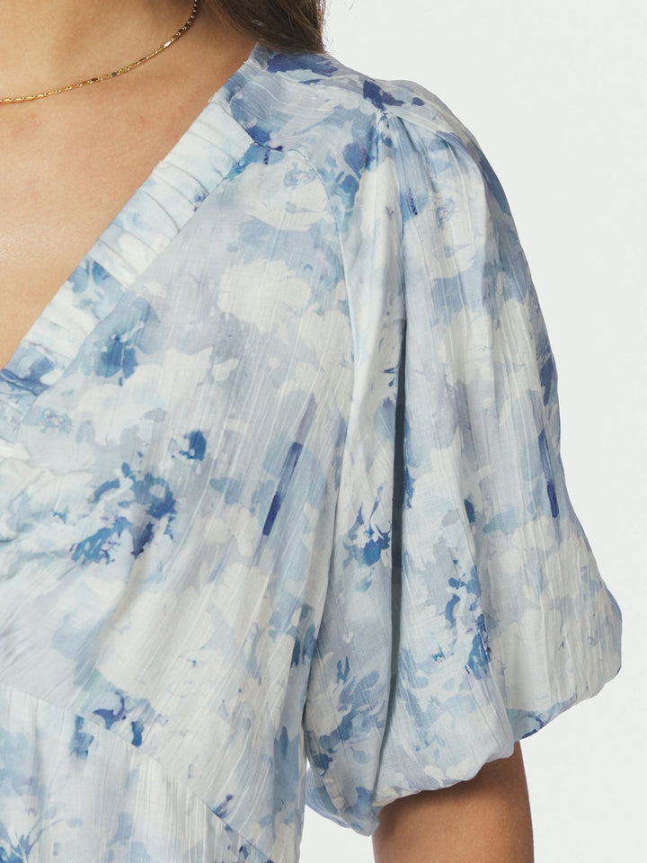 Neo Noir - Illana Flower Fusion Dress - Light Blue