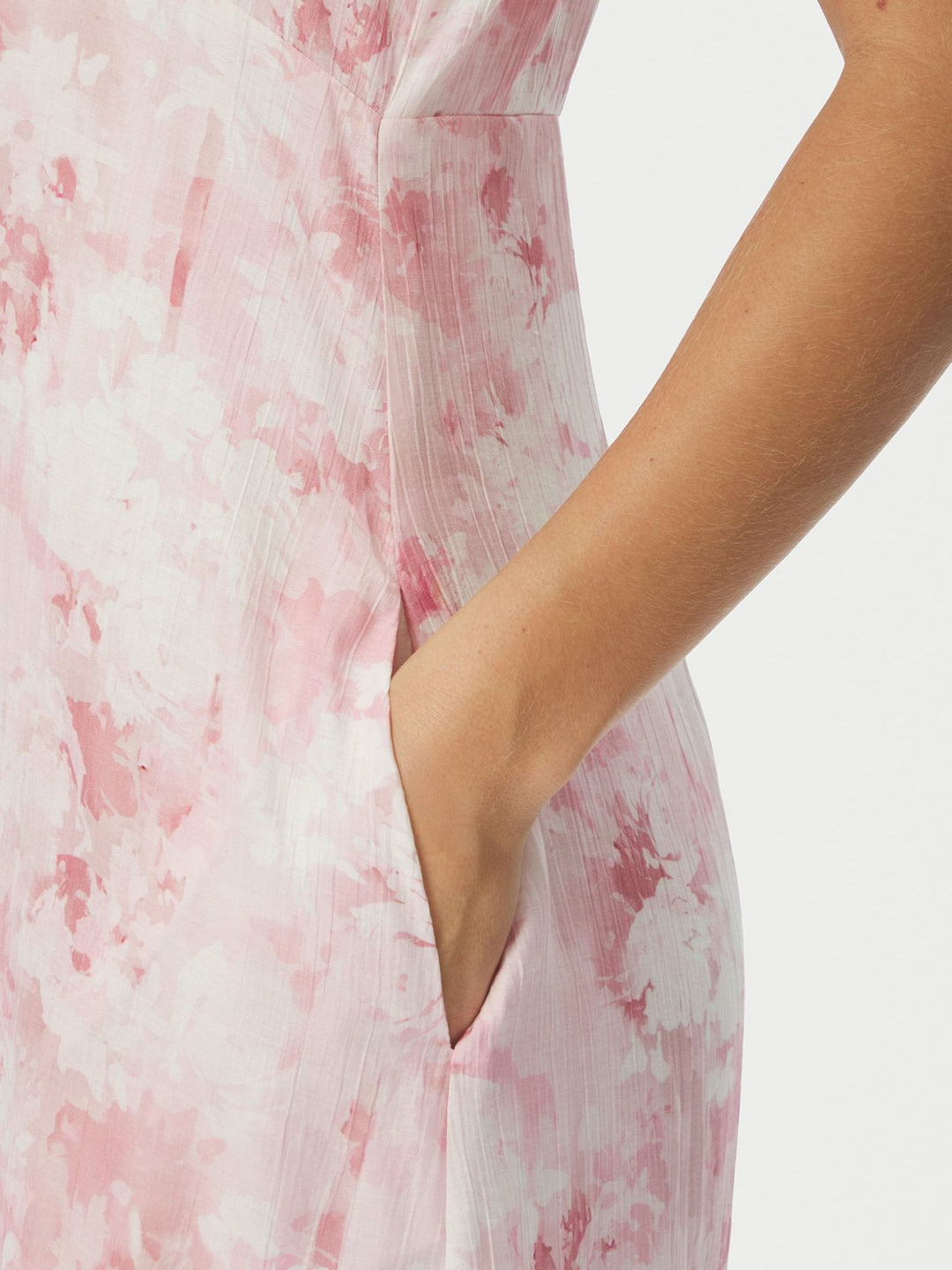 Neo Noir - Illana Floral Fusion Dress - Rose