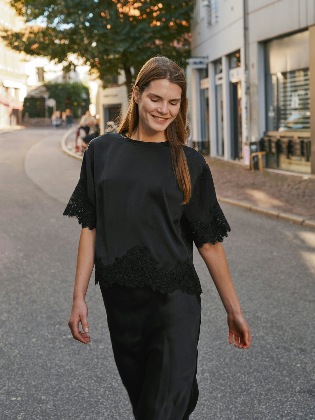 Neo Noir - Elle Heavy Sateen Top - Black
