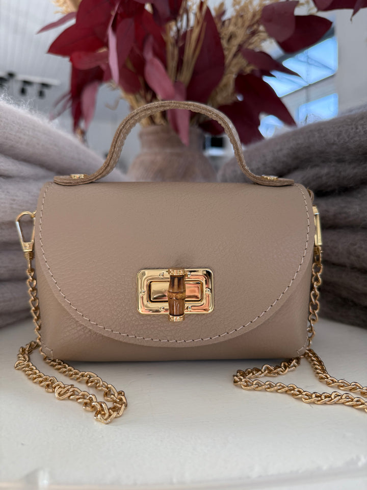 MINI ARWEN - Liten Läder väska med bambu lås - Beige