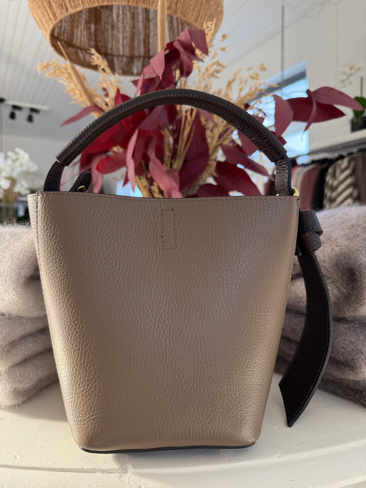 LILLY - Bucket bag i Skinn - Nougat/Brun