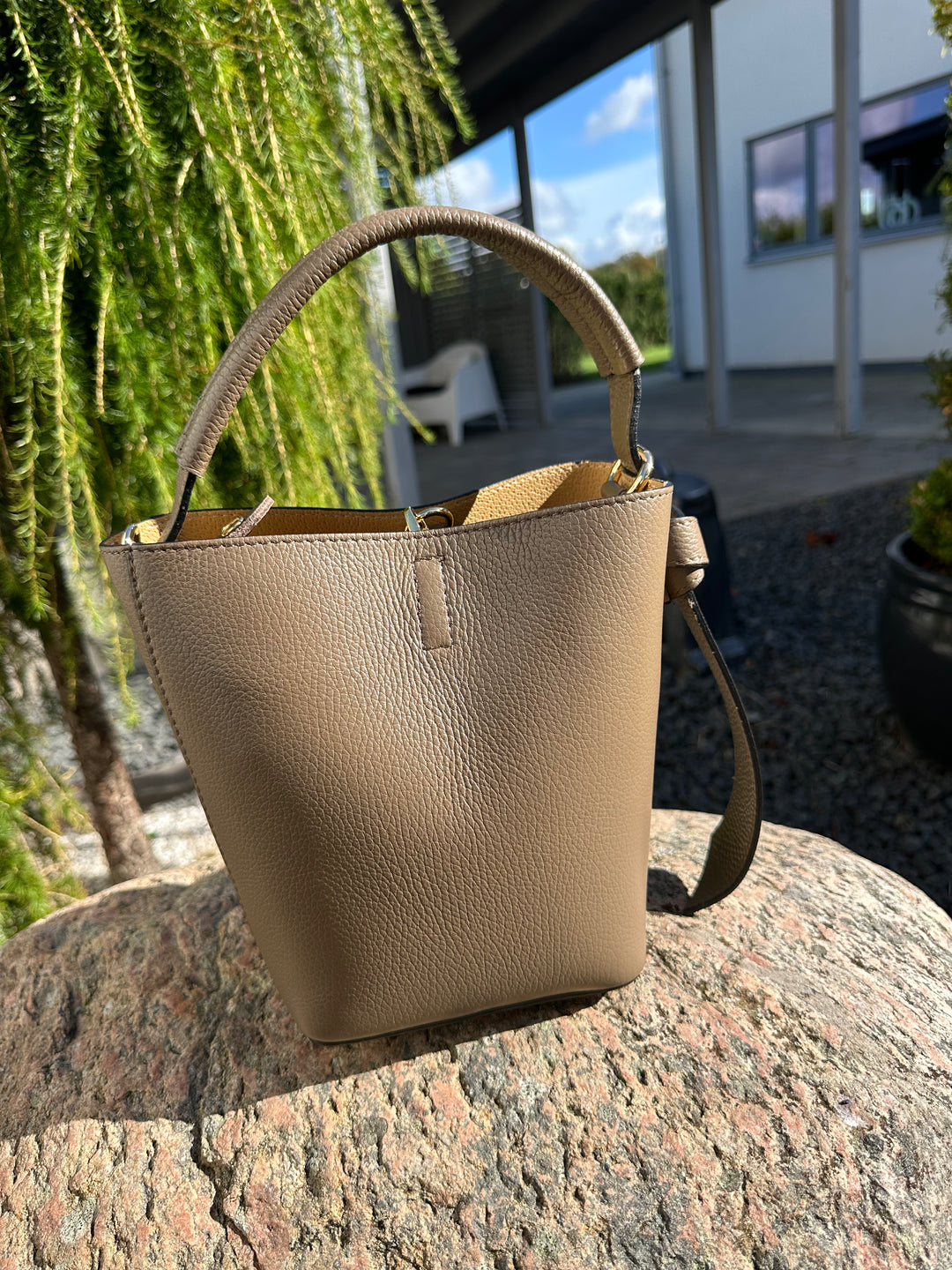 LILLY - Bucket bag i Skinn - Taupe