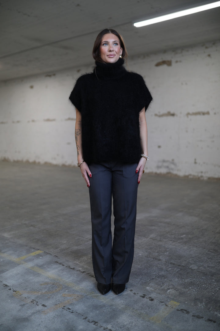 MOLLY - Fluffy Mohair Turtleneck Sweater - Black