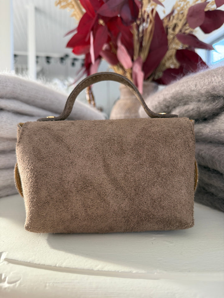 MINI ARWEN - Liten mocka väska med bambu lås - Taupe