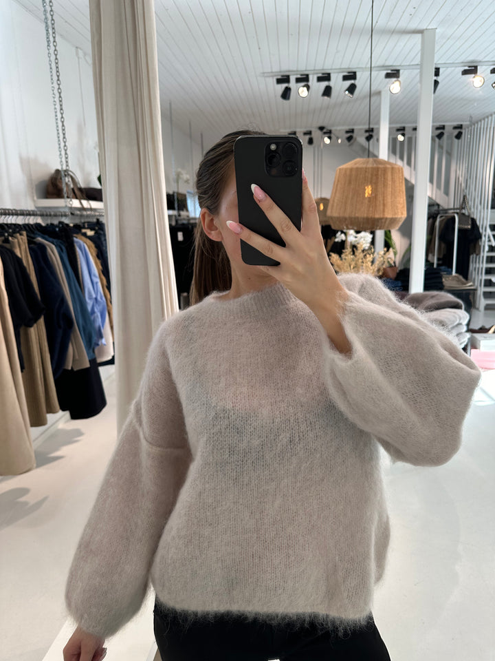 HARVEY - Fluffy Mohair Sweater - Ivory