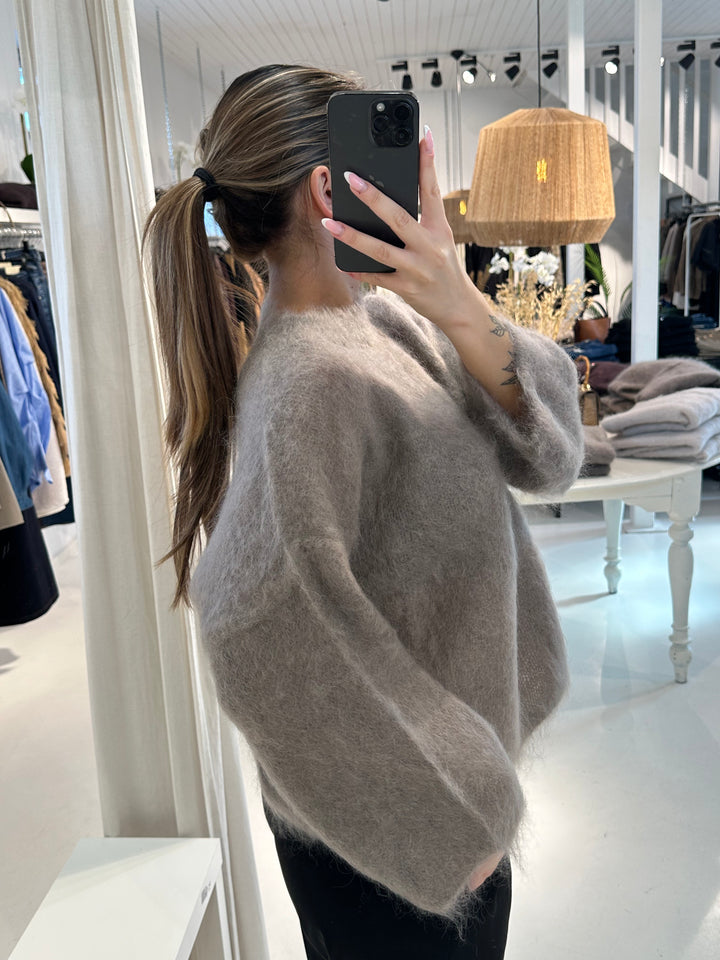 HARVEY - Fluffy Mohair Sweater - Taupe