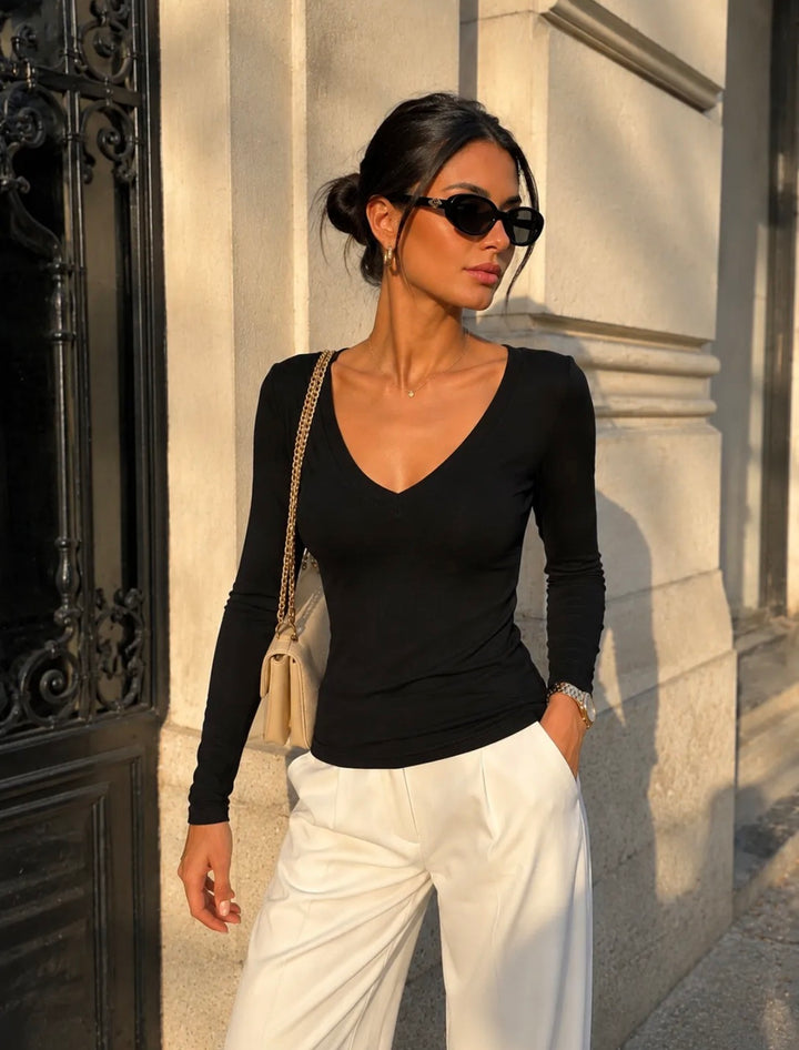 SECOND SKIN - V neck Top - Black