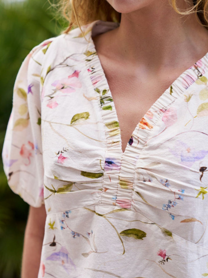 Neo Noir - Irina Flower Blouse - Offwhite