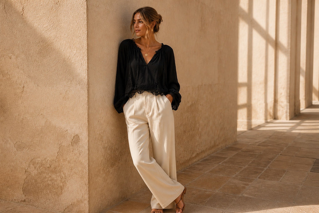Honey & Haze - Inés Blouse w lace - Black