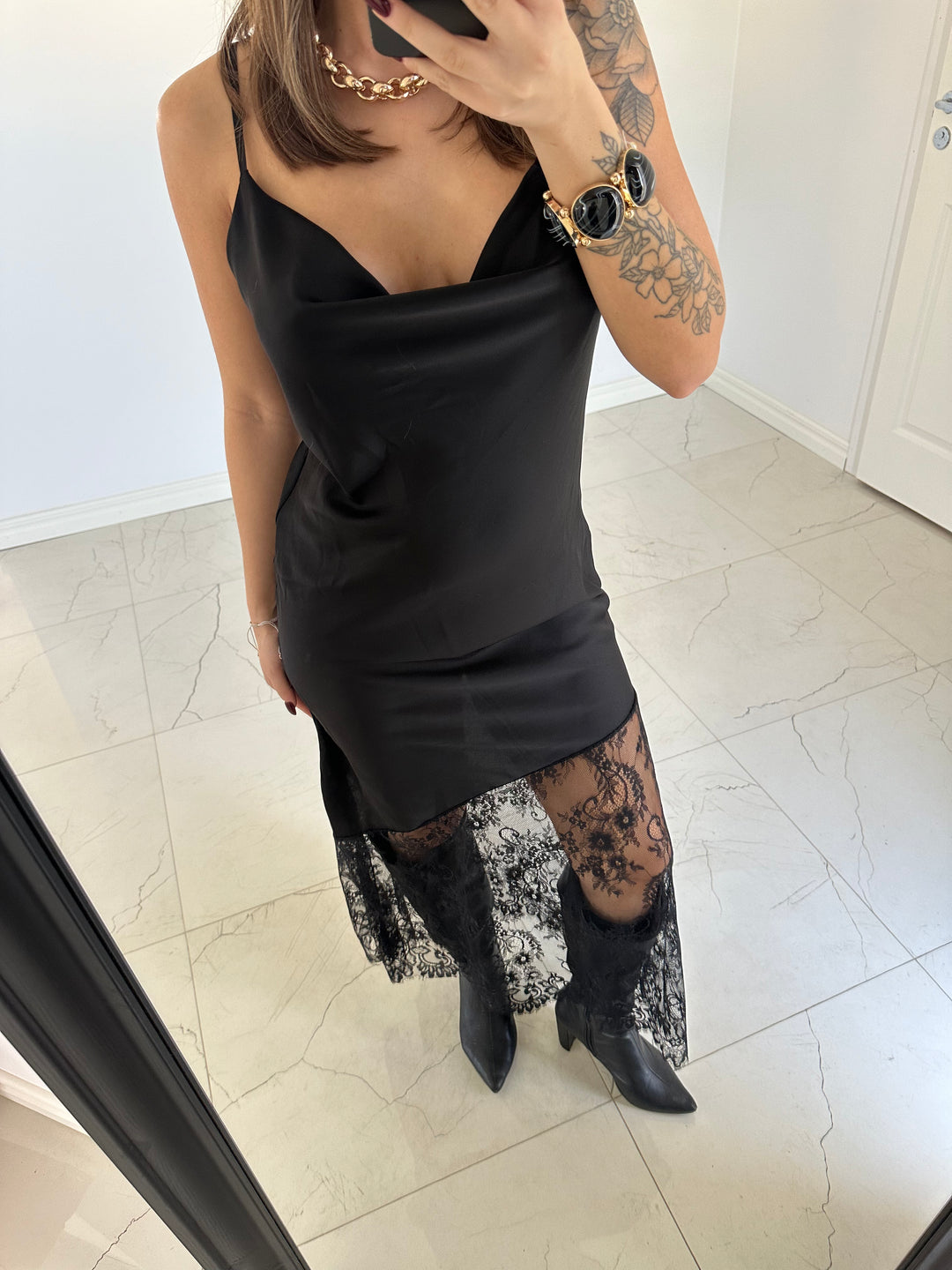GIGI - Klänning - Black / Påfyllning den 29/10