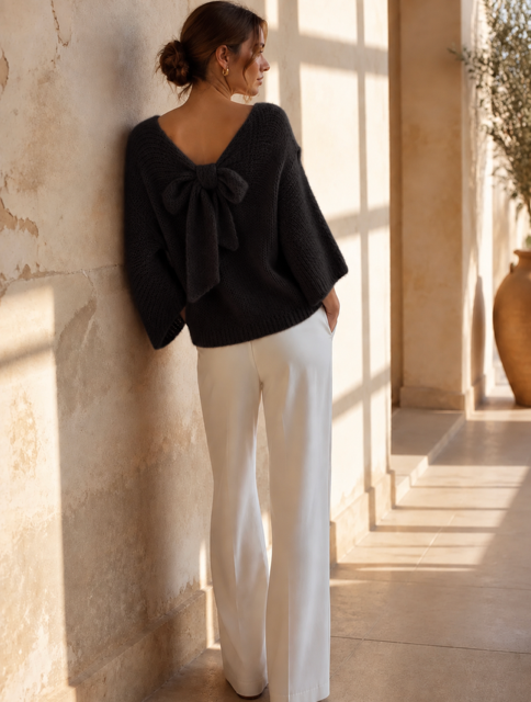 Lumi - Chunky Knit sweater w Bow - Black