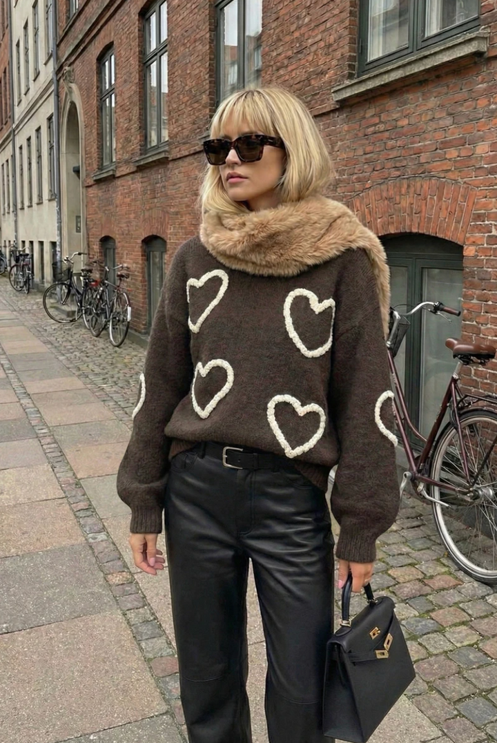 SELECTED BY KABARE - Heart - Jumper med broderade hjärtan - Brown