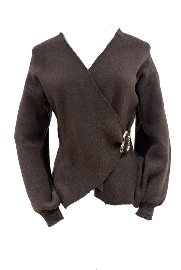 SELECTED BY KABARE - Amelia - Wrap cardigan med spänne - Brun