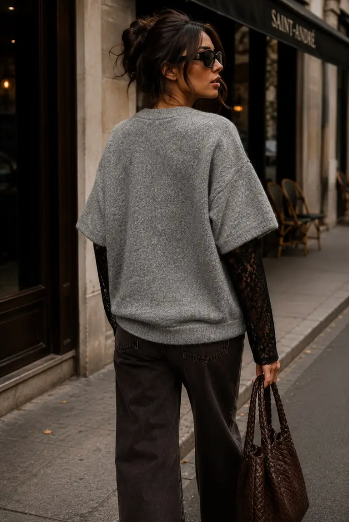 MANHATTAN - Oversized Boucle Knit w lace sleeves - Grey/Black