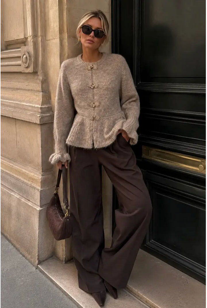 LEXI - Cardigan w ruffles - Taupe