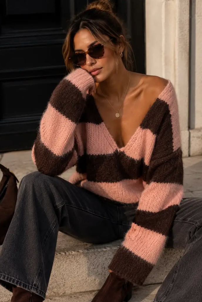 TESS - Oversized Knit V Jumper - Pink