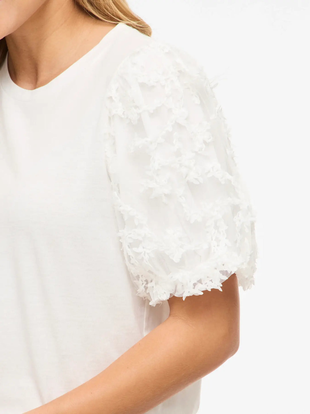 ONESCA - T-shirt med dekorärm - Vit