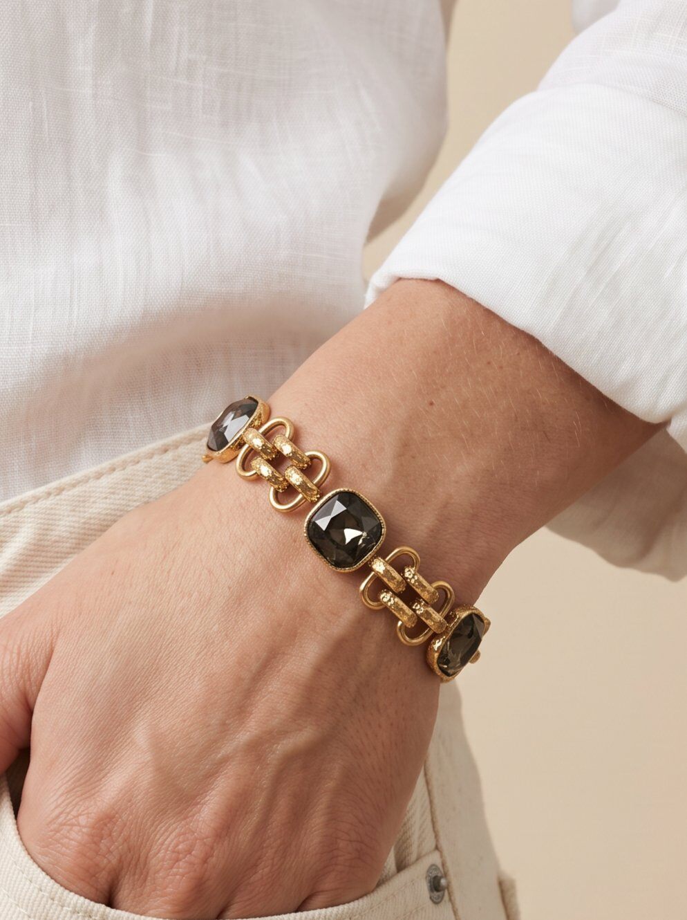 Sissela - Armband med stenar - Mörkgrå