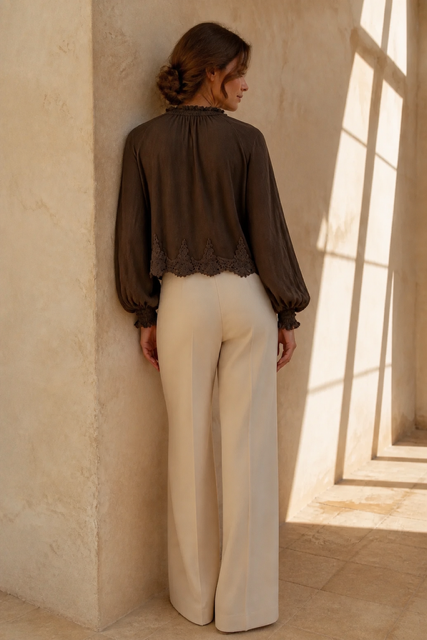 Honey & Haze - Inés Blouse w lace - Brown