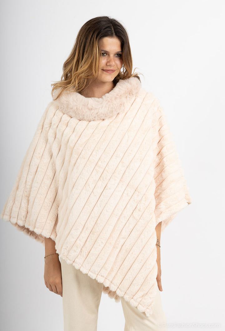 Maya - Poncho i Fake fur - Ivory